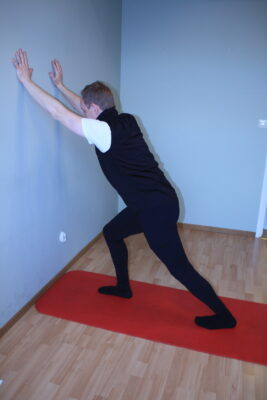 calf stretch with bent knee